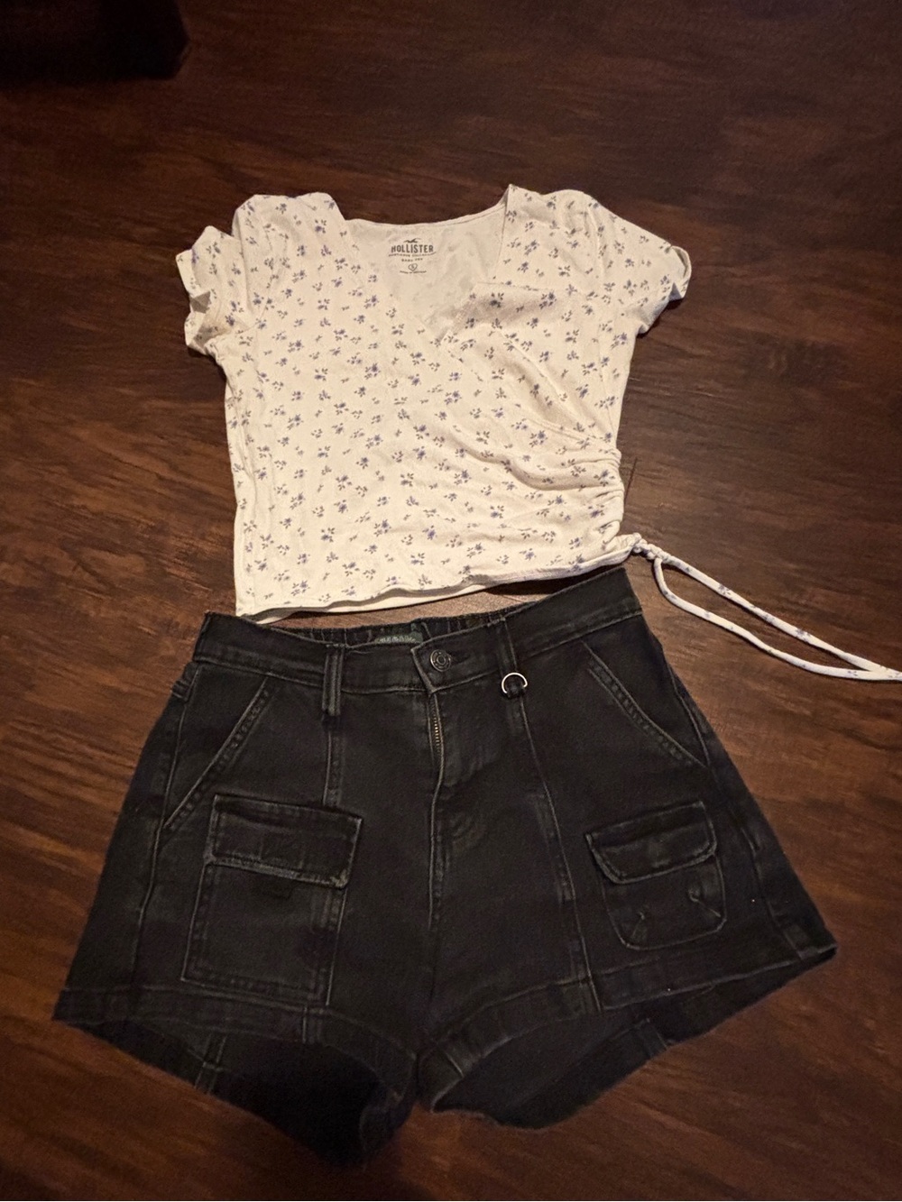 Hollister Wild fable top and shorts women’s junior XS/S great